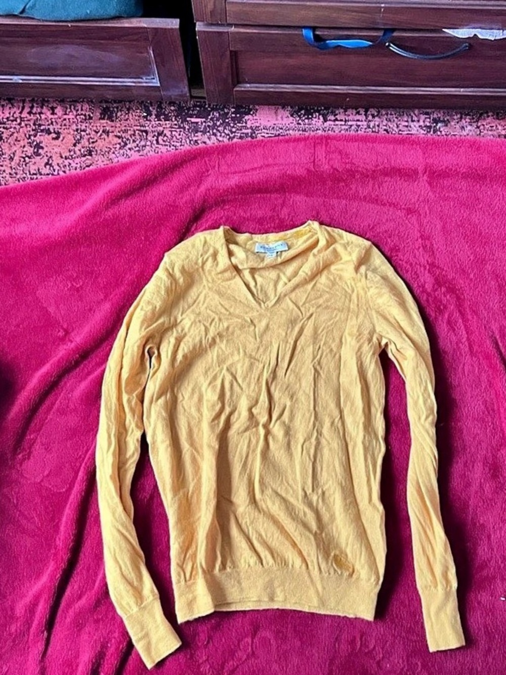 Burberry Crew Neck Yellow Size Small